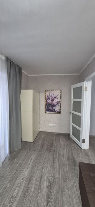 Продам гарну 2 кімнатну квартиру на Г.Кондратьєва біля театру Щепкіна