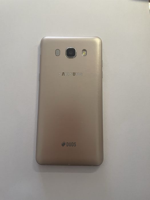 Samsung Galaxy J5 (2016) Dourado Dual SIM + Carregador Original + Capa TPU. Com Operador Desbloqueado.