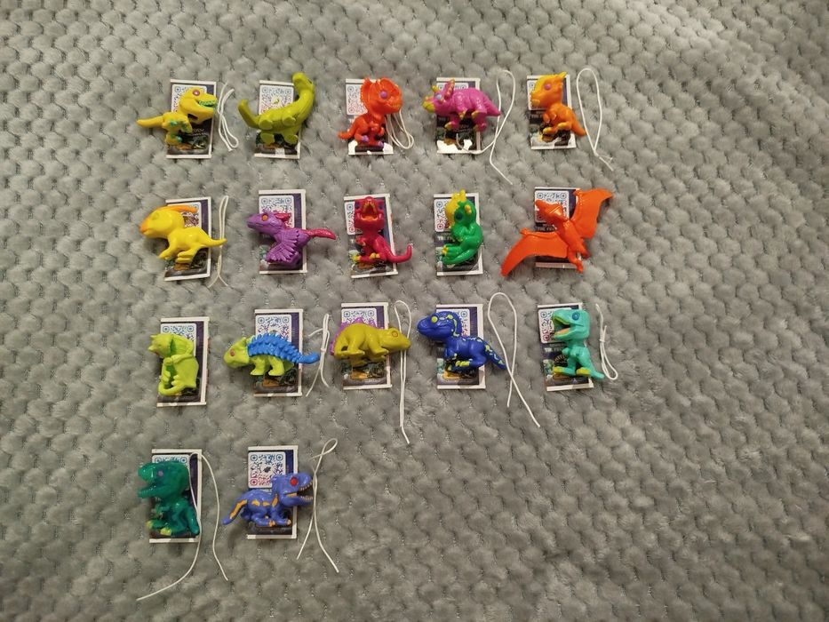Figurki Kinder Joy Dinozaury