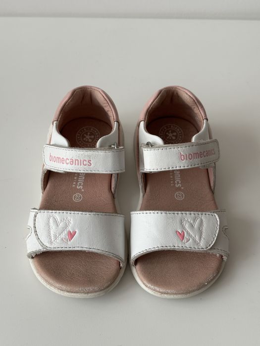 Шкіряні сандалі босоніжки дитячі Biomecanics 23 розмір