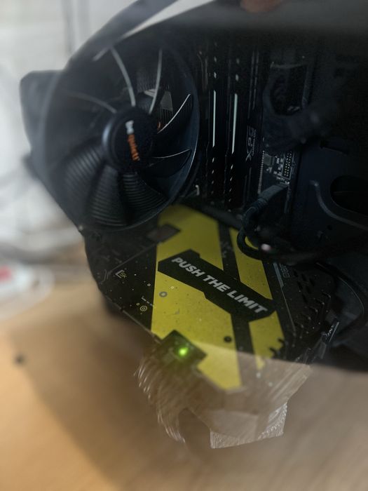 Komputer i7-8700 / GTX 1070 / 16GB / SSD i HDD / NVMe +  iiyama + RGB