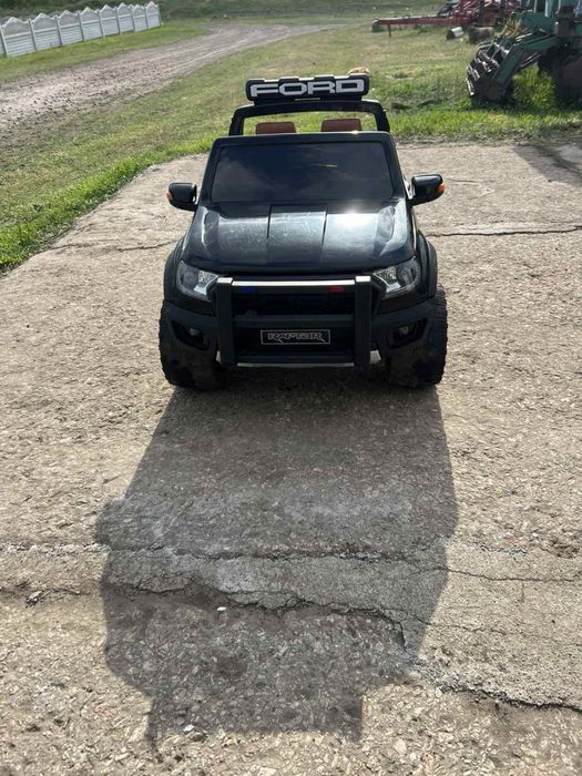 Детский автомобиль