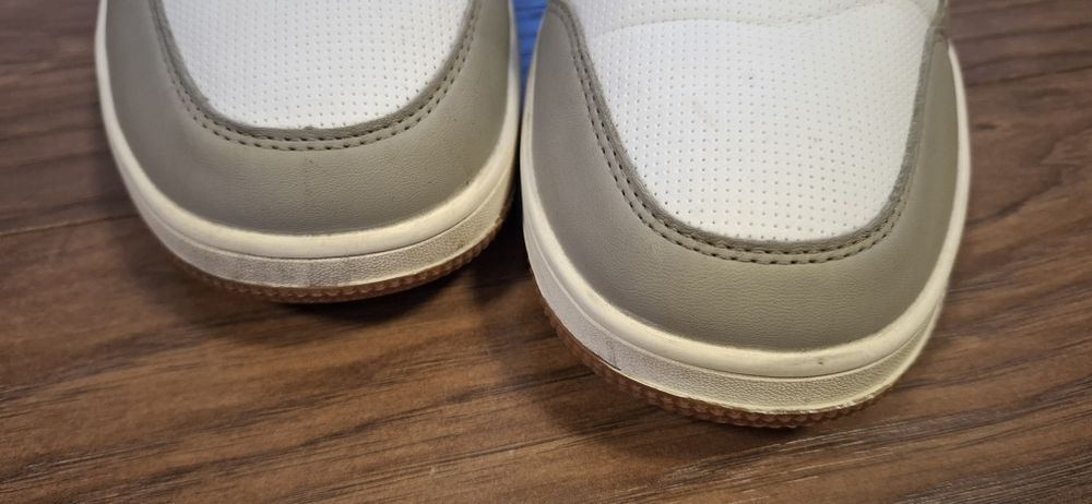 Buty Champion białe mało używane 44