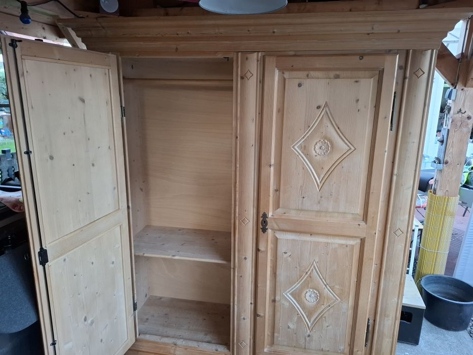 Szafa sosnowa Szer.170cm