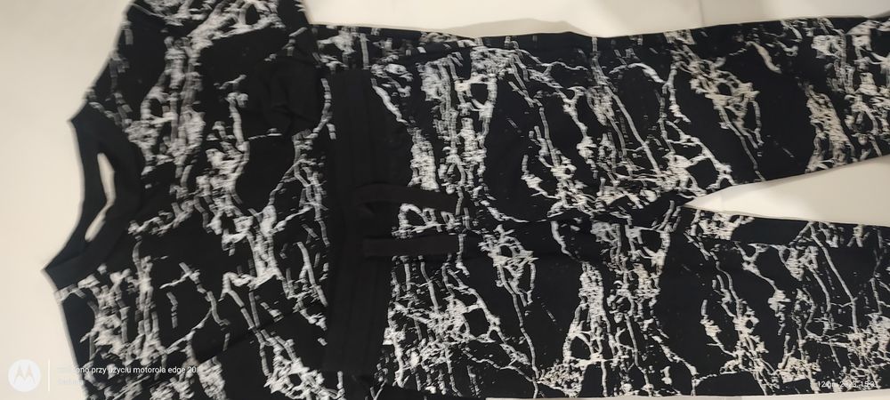 Dres dla chłopca 92  H&M
