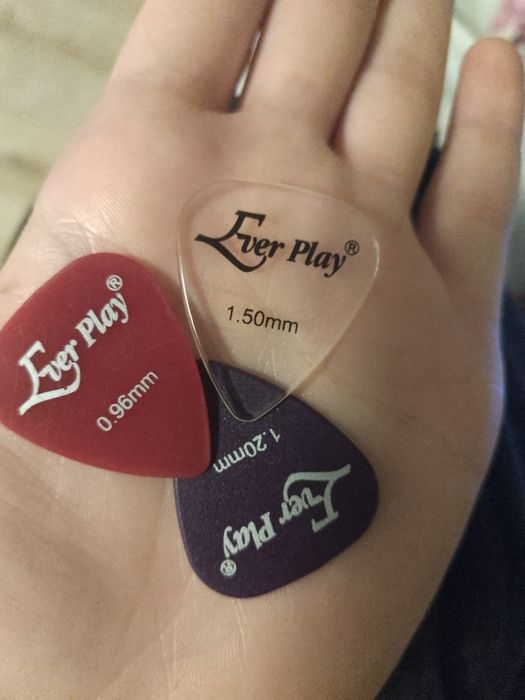 Ukulele koncertowane 24" lekkie z stroikiem