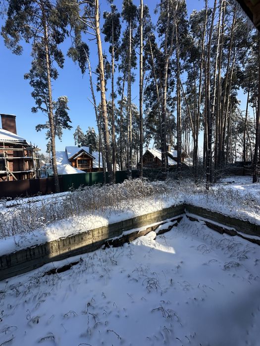 Продаж будинку в Стоянці, 245 м2 з гаражем та соснами на ділянці