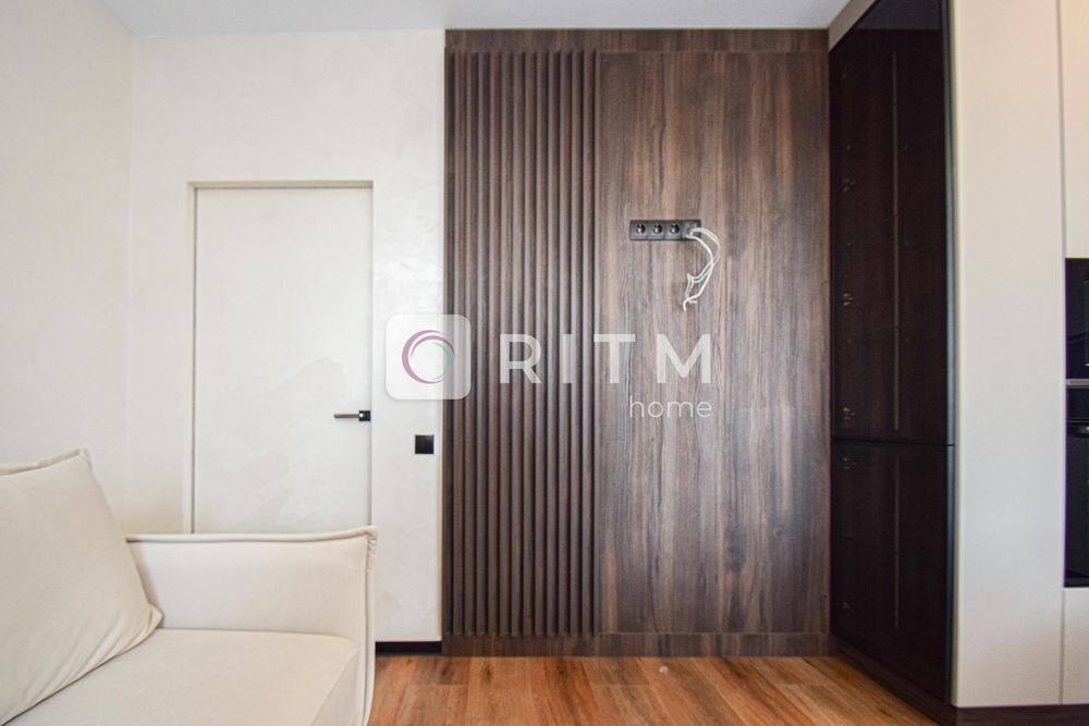 Продається сучасна квартира у житловому комплексі Central Hall