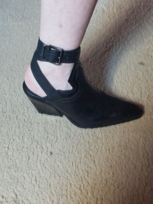 Kowbojki damskie letnie