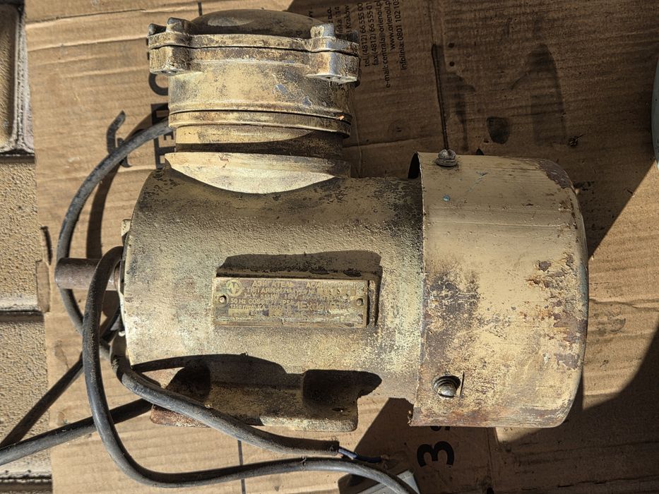 Продам электродвигатели
