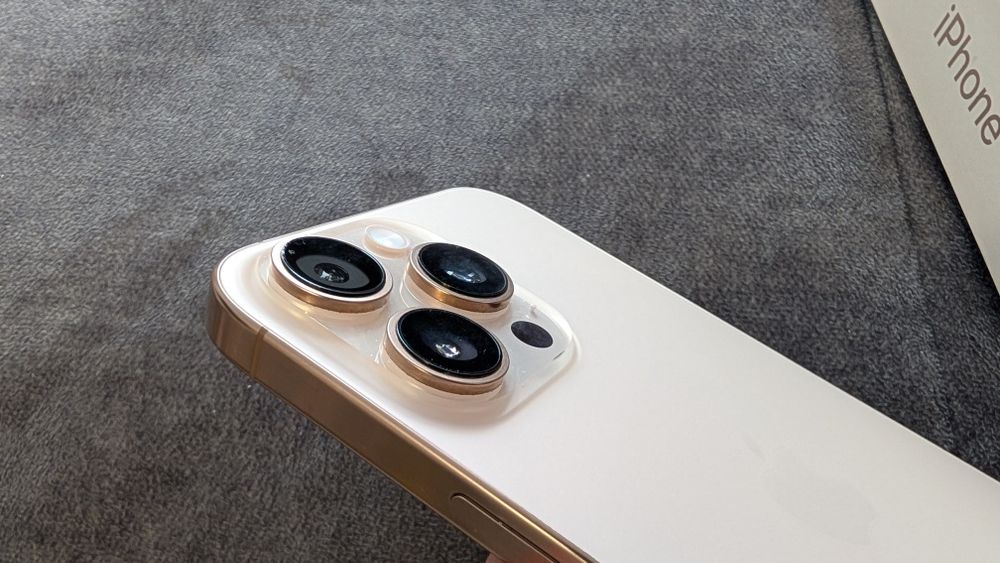 Смартфон Iphone 16 pro max 512gb titanium desert, ідеал