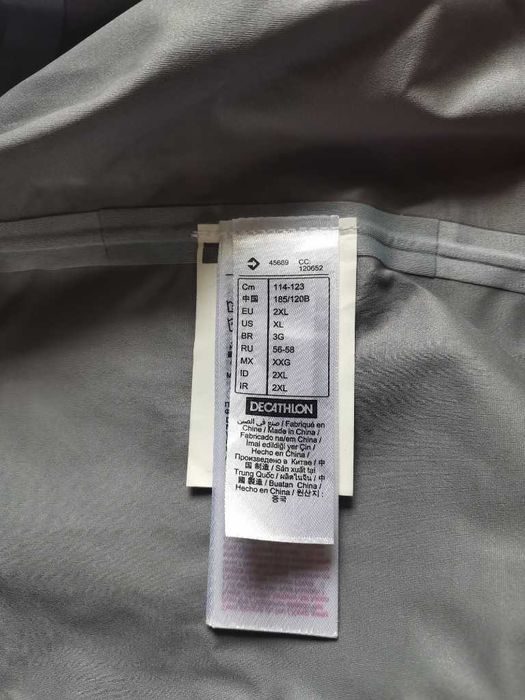 Kurtka przeciwdeszczowa Quechua MH 900