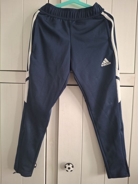 Dres sportowy adidas