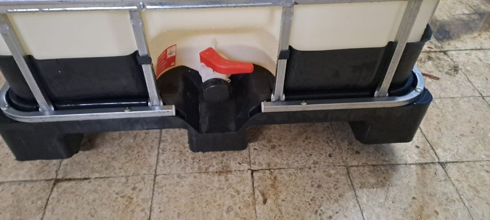 Contentor deposito 1000L / IBC