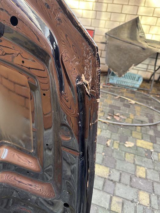 Капот BMW X-5 F15 під ремонт