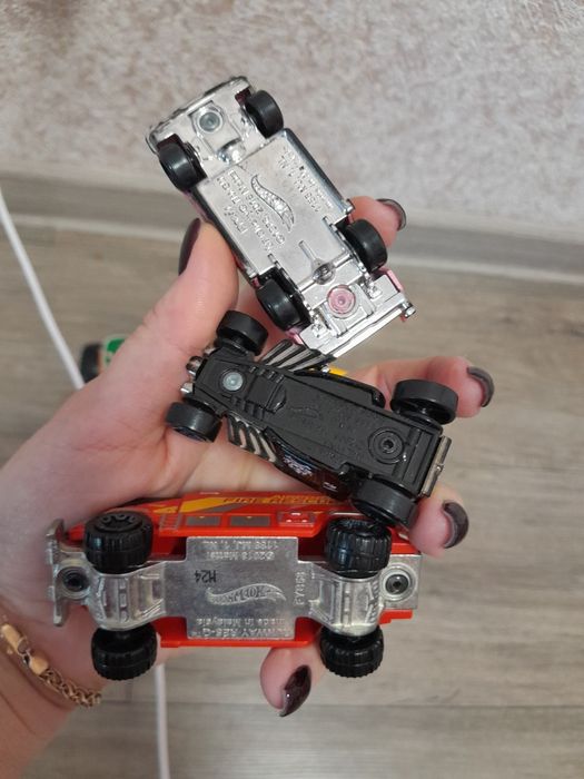 Автомобілі Хотвілс