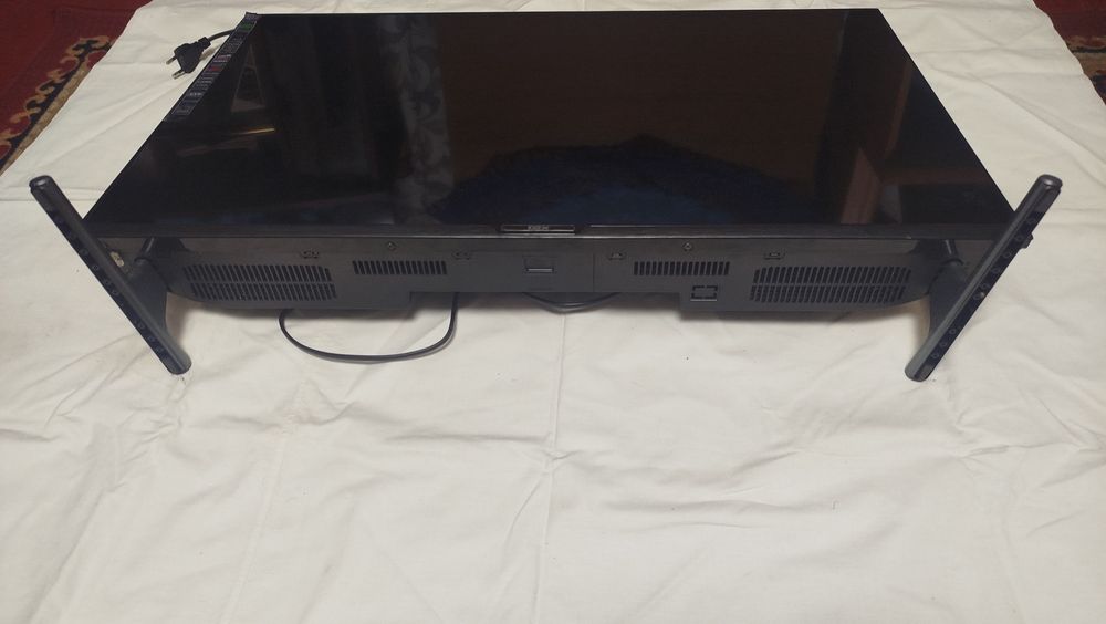 Телевізор Dex 32