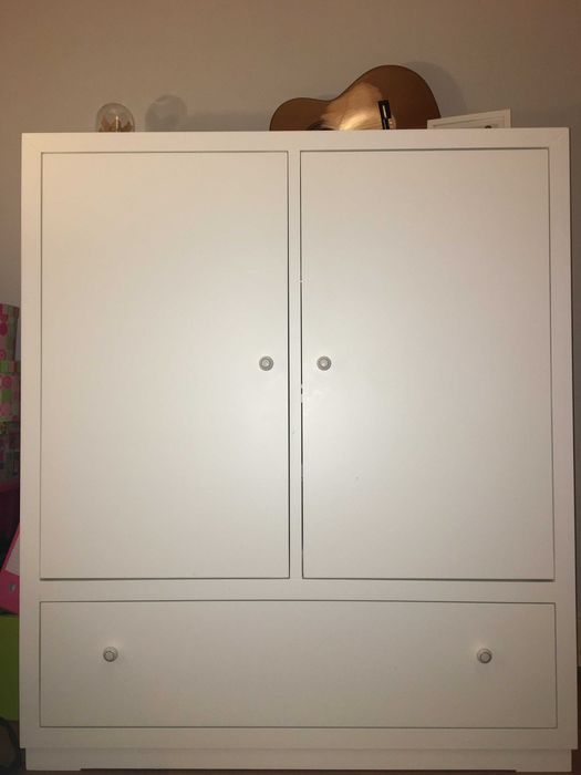 Armário/Roupeiro Branco c/ muita arrumação