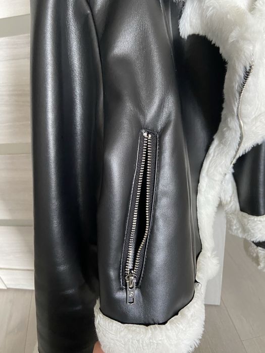 Жіноча куртка з екошкіри