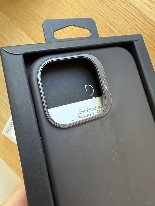 Etui Decoded iPhone 16 Pro Max czekoladowy