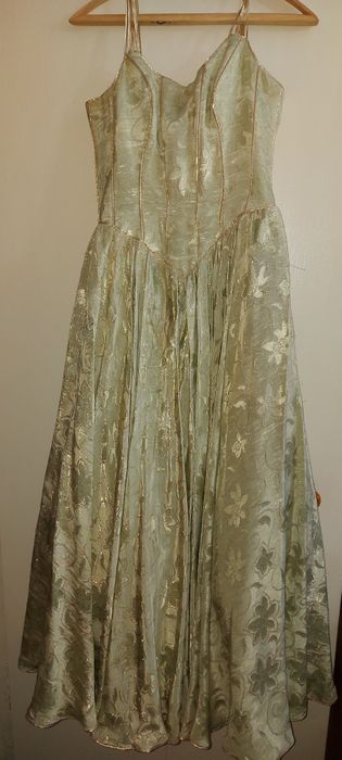 Плаття на випускний