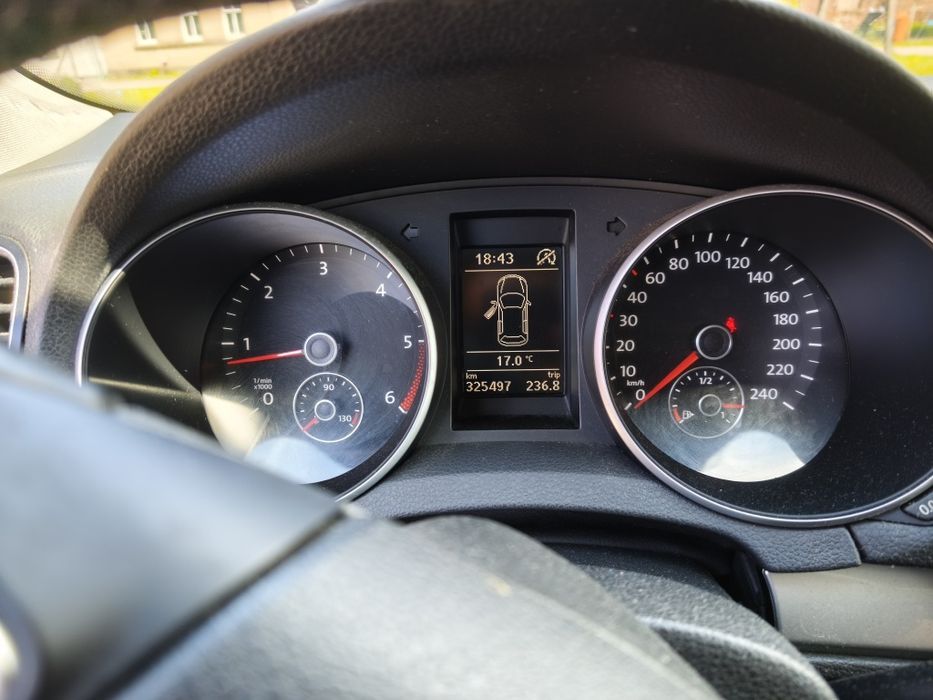 Volkswagen Golf VI