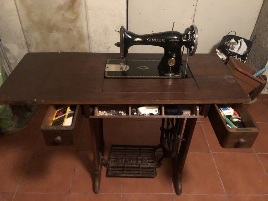 Maquina de costura Singer