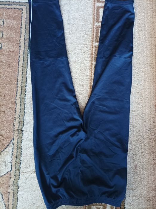Spodnie Nike rozm. 158-170 super stan