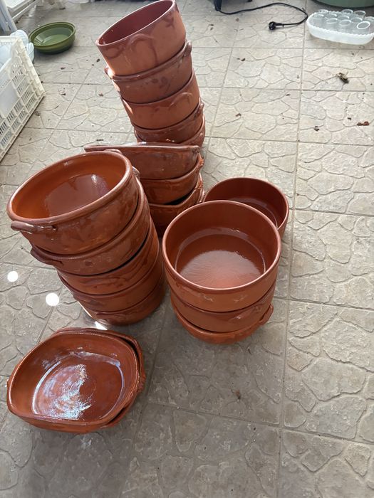 Conjunto de tachos de barro