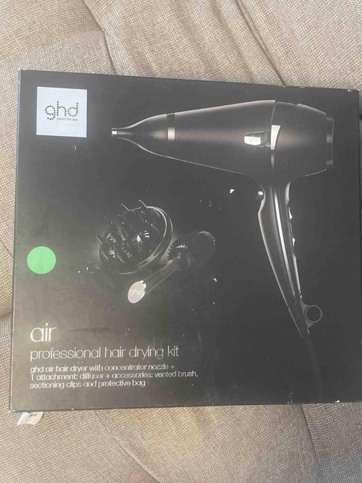 Фен професійний з насадками і брашем