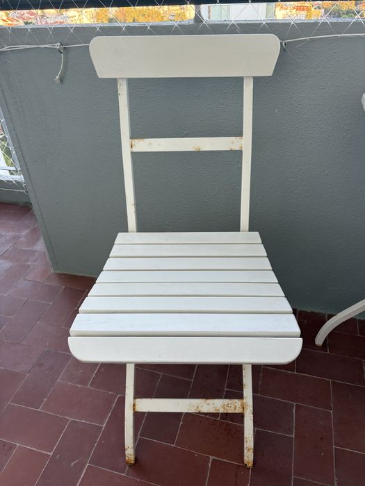 Mesa e cadeiras exterior