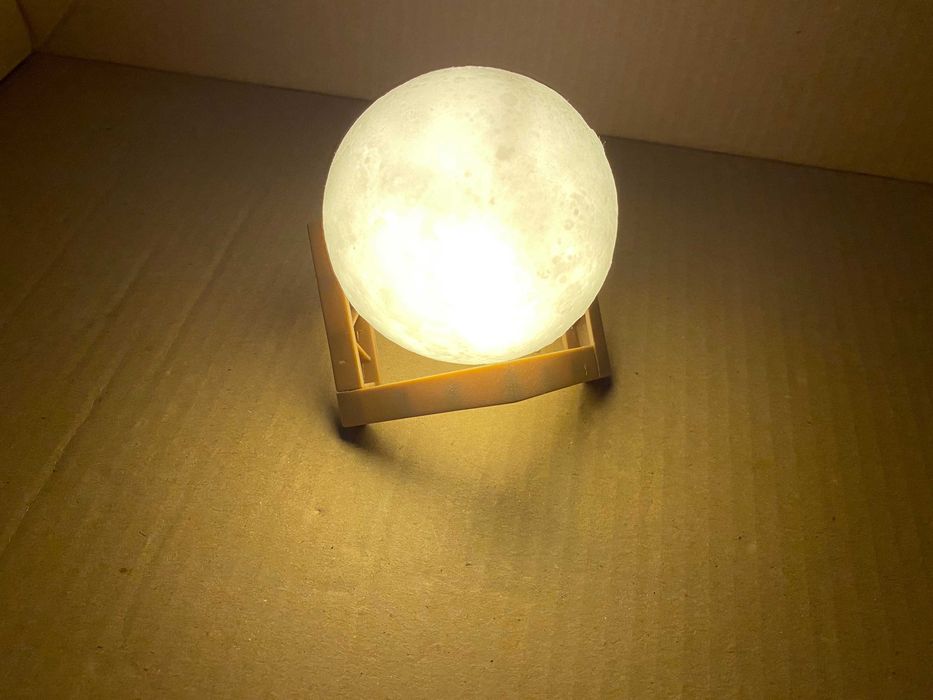 Світильник, нічник у формі планети