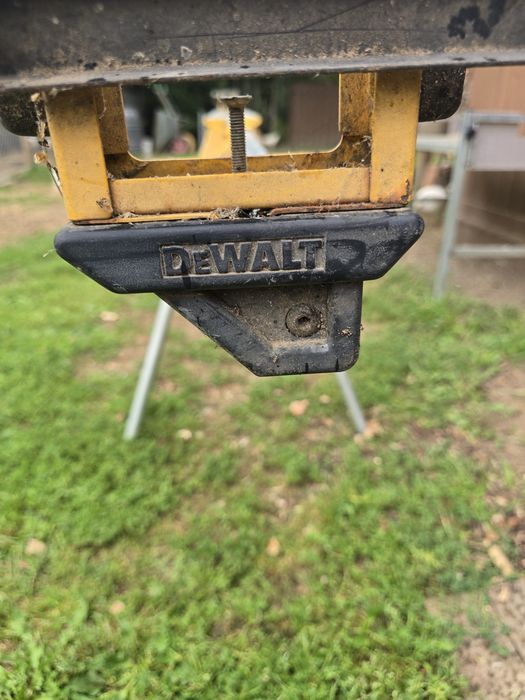 Stół do piły DeWalt 4m