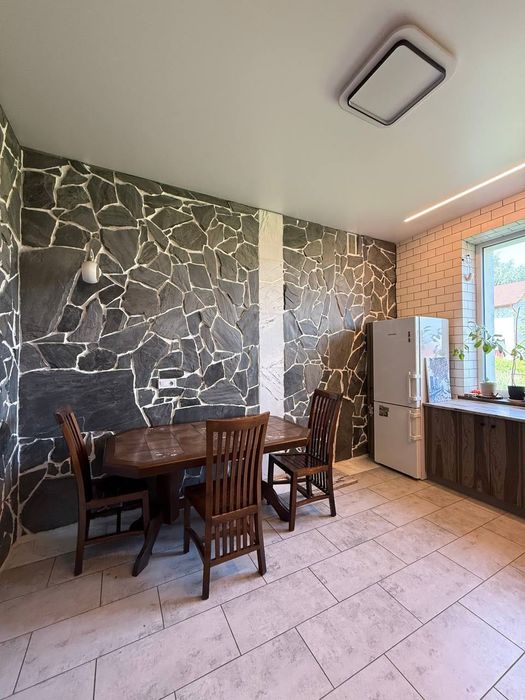 Продаж елітного окремостоячого будинку у Малехові