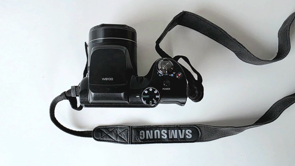 Aparat cyfrowy Samsung WB100