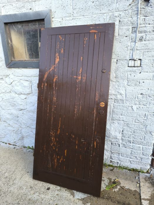 Drzwi zewnętrzne wejściowe oraz garażowe