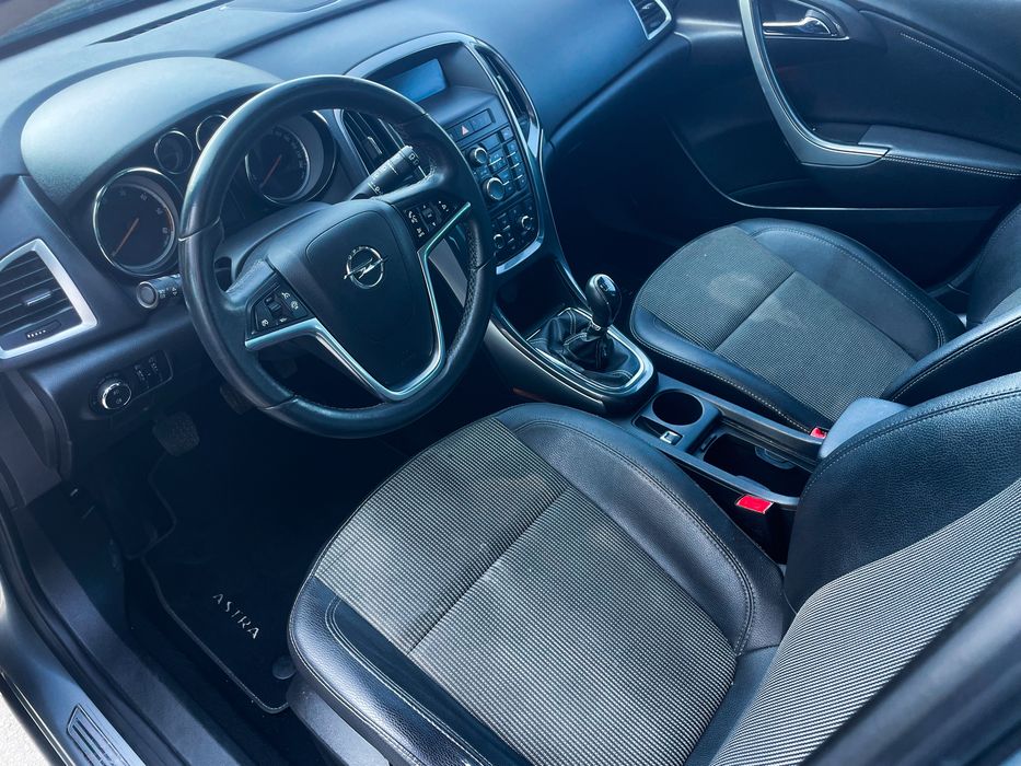 Opel Astra Aceitamos Retomas/Titulo/Passaporte