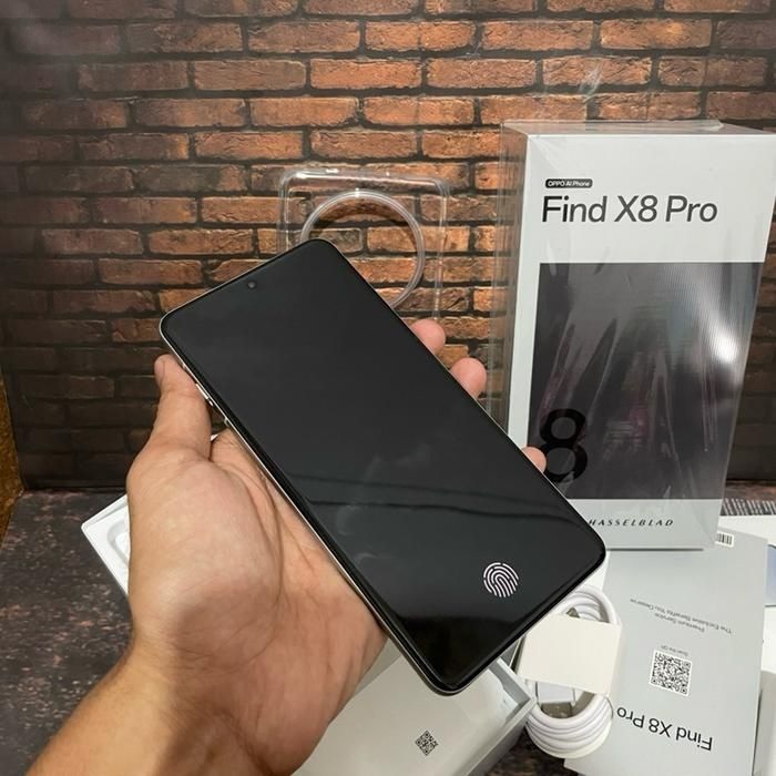 OPPO find x8 pro 16gbs RAM 512 internos