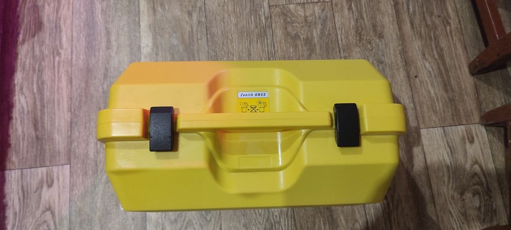 GEOMAX ZENITH 16 - gnss приймач rtk gps