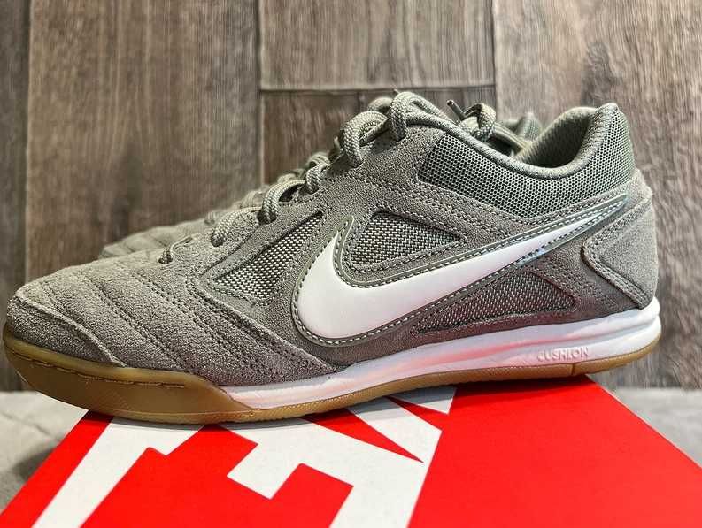 Buty, trampki Nike Gato 40