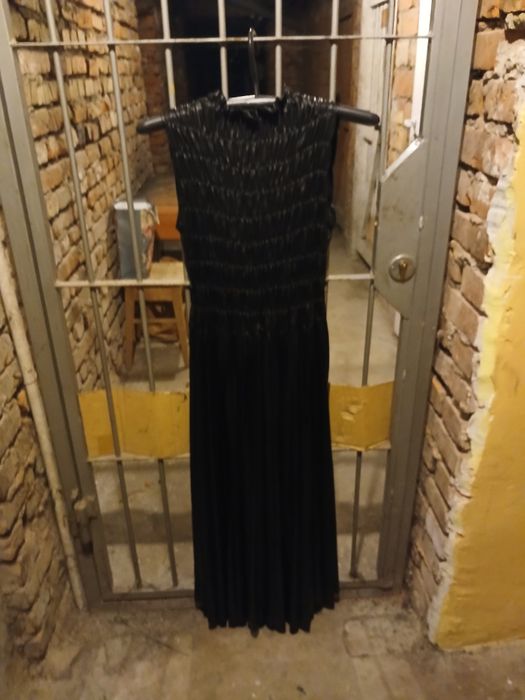 7 ubran 3 kurtki 2 nowe bluza i dwie sukienki na sylwestra