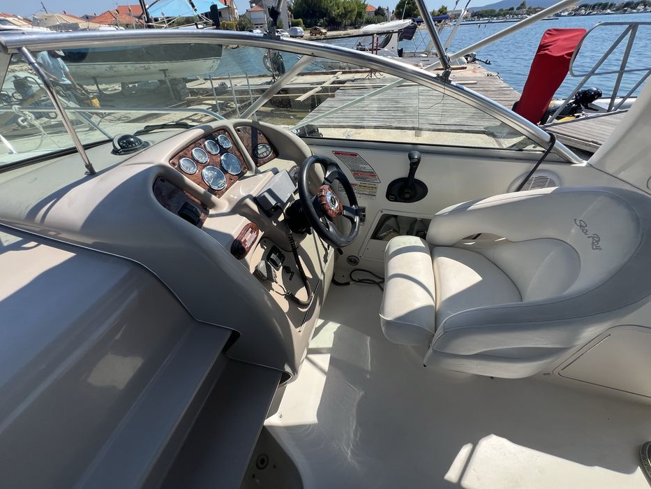 Lódz motorowka jacht Sea ray 260