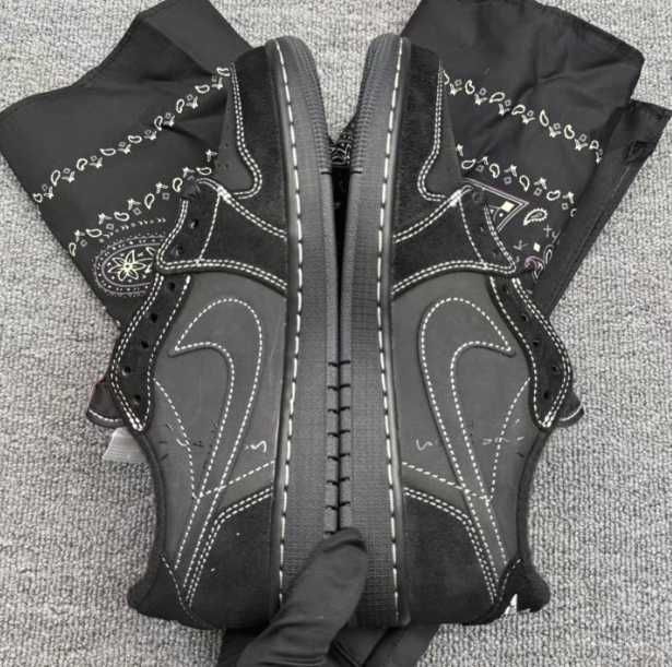 Jordan_1_Retro_Low_OG_SP_Travis_Scott_Black_Phantom R.41
