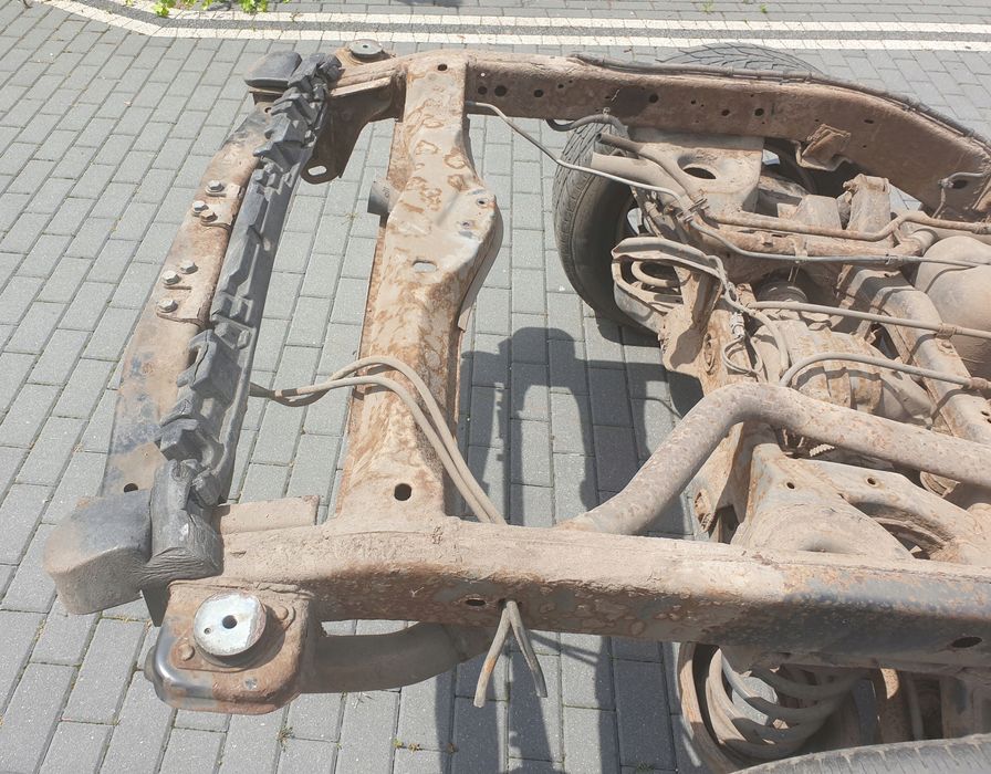 nissan pathfinder r51 2.5 dci rama goła konstrukcja