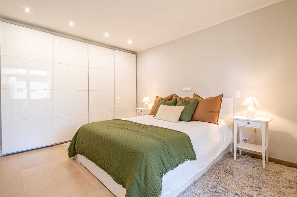 2 Mesas de cabeceira HEMNES