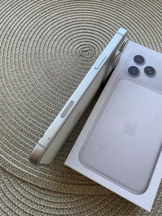 Продам IPhone 17 PRO MAX 512 Neverlock