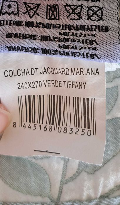 Vendo colcha verde e branca