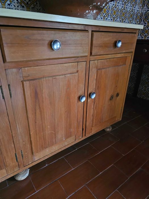 Móvel aparador rústico em pinho