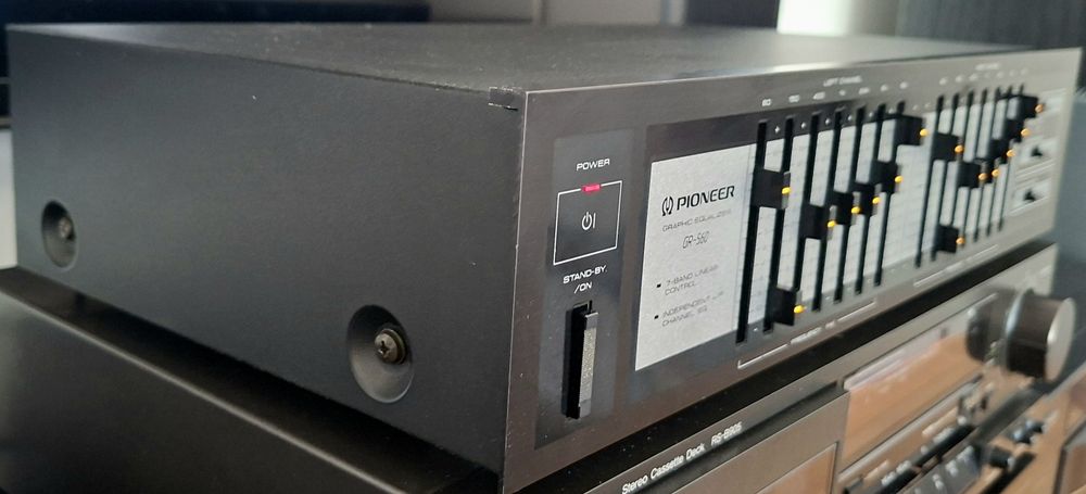 Pioneer GR-560 equalizer