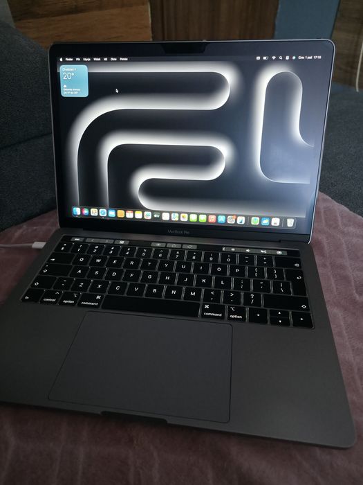 Macbook pro touchbar